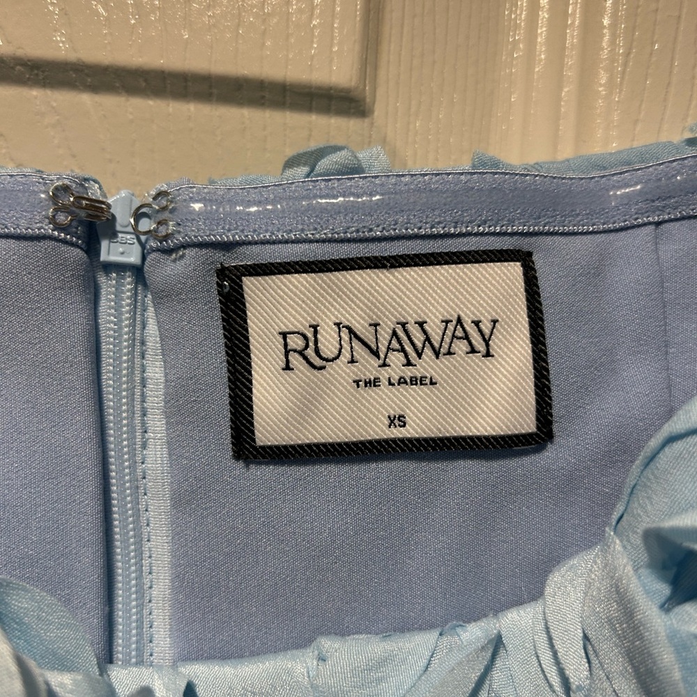 RUNAWAY THE LABEL
BLOOM MINI DRESS - BLUE - RETAIL $159 - Picture 8 of 10